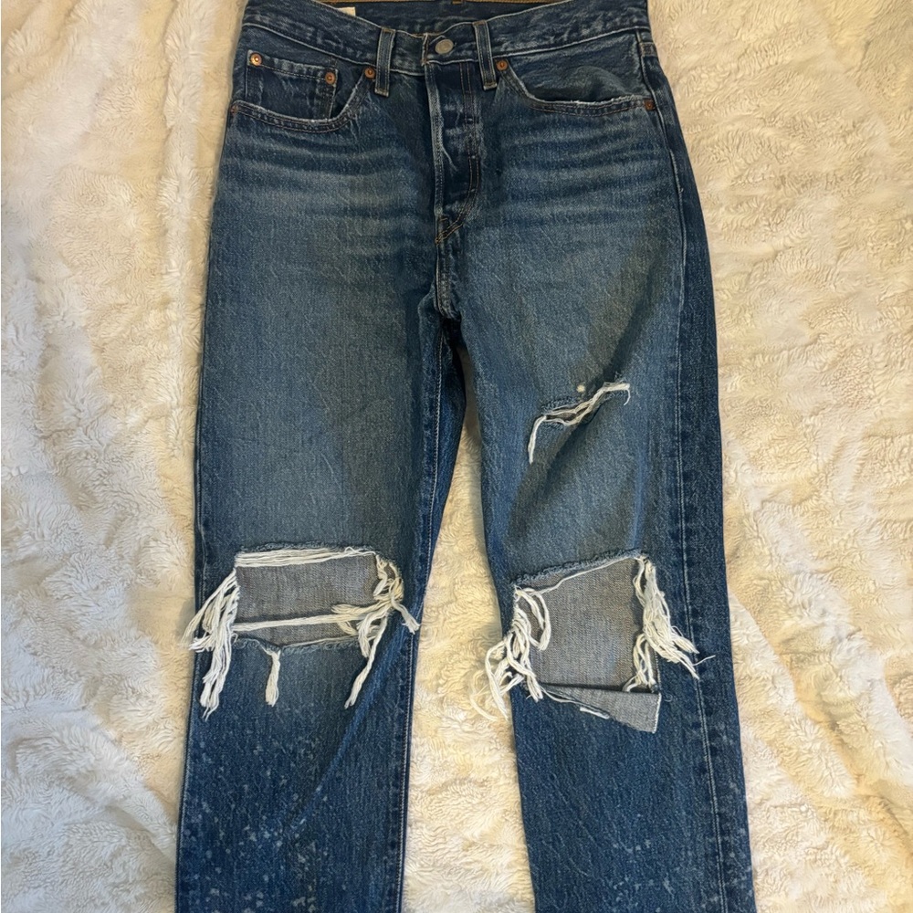 Ripped Wide-Leg Levi’s Blue Jeans